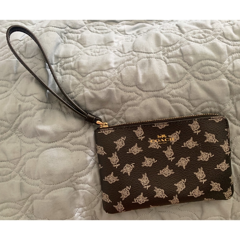 Coach Corner Zip Wristlet